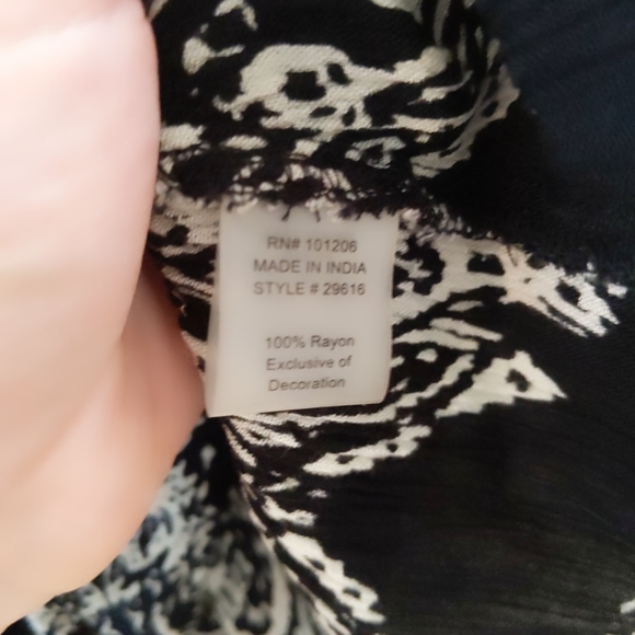 🔥Soft Surroundings Black White and Red Boho Tunic with Flare Sleeved Small - Picture 7 of 12